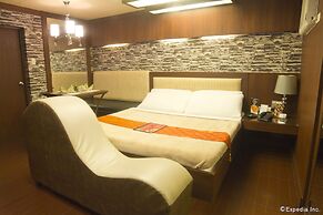 Victoria Court Las Piñas