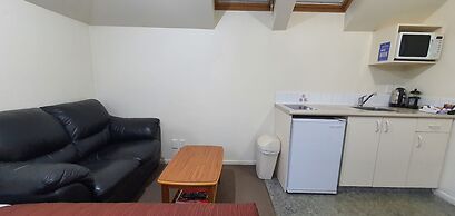 Rosewood Court Motel