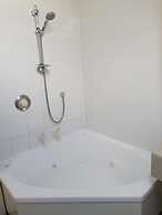 Rosewood Court Motel