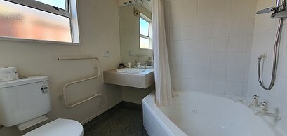 Rosewood Court Motel