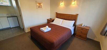 Rosewood Court Motel