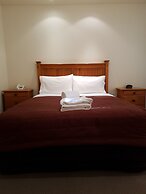 Rosewood Court Motel