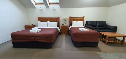 Rosewood Court Motel