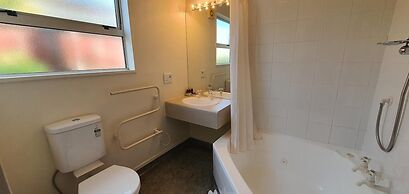 Rosewood Court Motel