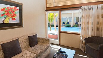 Oasis Beach Motel