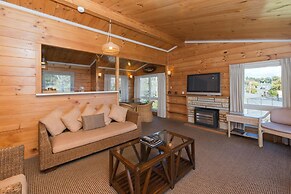 Oasis Beach Motel