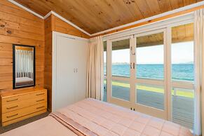 Oasis Beach Motel