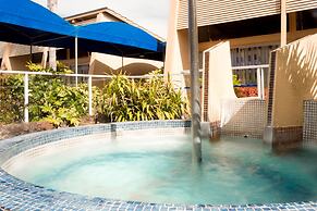 Oasis Beach Motel
