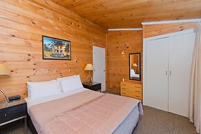 Oasis Beach Motel