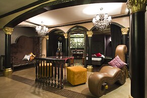 Victoria Court Hillcrest - Pasig