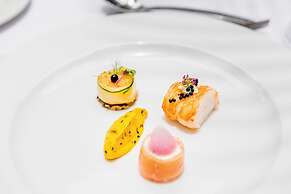 Mauricia Beachcomber Resort & Spa