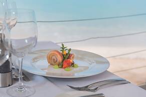 Mauricia Beachcomber Resort & Spa