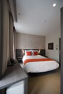 Square Hotel