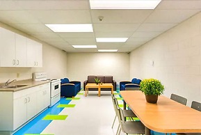 Residence & Conference Centre - Sudbury North