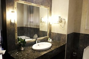Royal Suites
