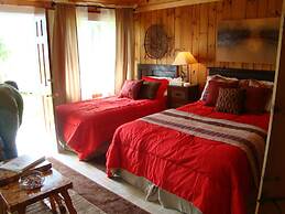 Bay Leaf Cottages & Bistro