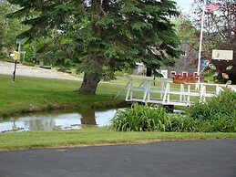 Bay Leaf Cottages & Bistro