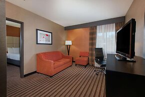 La Quinta Inn & Suites by Wyndham Harrisburg-Hershey