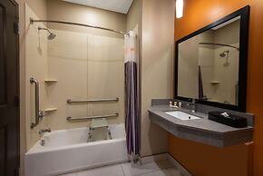 La Quinta Inn & Suites by Wyndham Harrisburg-Hershey