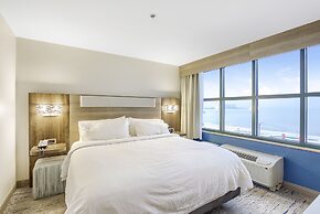 Holiday Inn Express Gulfport Beach by IHG