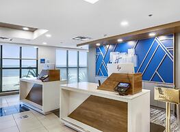 Holiday Inn Express Gulfport Beach by IHG