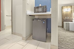 Holiday Inn Express Gulfport Beach by IHG