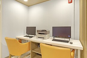 Holiday Inn Express Gulfport Beach by IHG