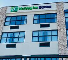 Holiday Inn Express Gulfport Beach by IHG