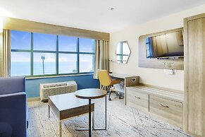 Holiday Inn Express Gulfport Beach by IHG