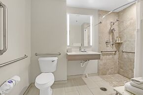 Holiday Inn Express Gulfport Beach by IHG