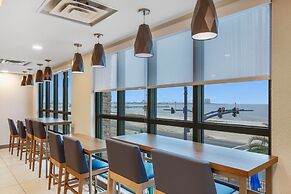 Holiday Inn Express Gulfport Beach by IHG