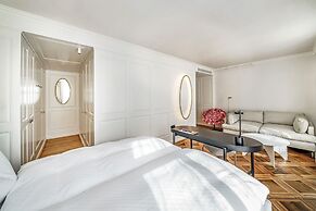 BLUME. - Baden Hotel & Restaurant