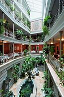 BLUME. - Baden Hotel & Restaurant