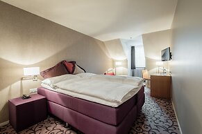 BLUME. - Baden Hotel & Restaurant