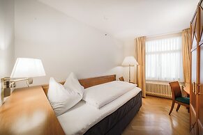 BLUME. - Baden Hotel & Restaurant