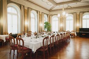 BLUME. - Baden Hotel & Restaurant