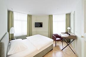 BLUME. - Baden Hotel & Restaurant