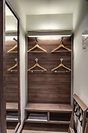 Ramada Encore by Wyndham Kyiv