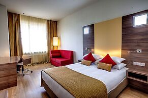 Ramada Encore by Wyndham Kyiv