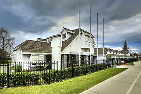 Lake Rotorua Hotel
