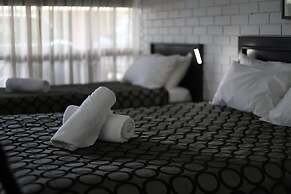 The Town House Motor Inn