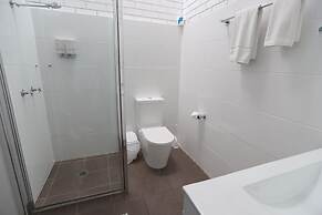 The Town House Motor Inn