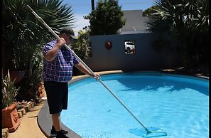 The Town House Motor Inn