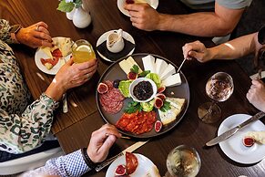 The Monterey Hotel, Sure Hotel Collection by Best Western