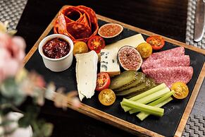 The Monterey Hotel, Sure Hotel Collection by Best Western