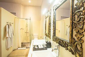 Cattleya Suite by Marbella