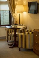 Hillview House