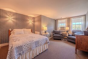 The Franconia Inn