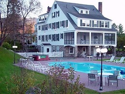 The Franconia Inn