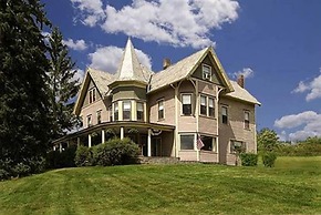 Margaretville Mtn Inn B&B and Village Suites